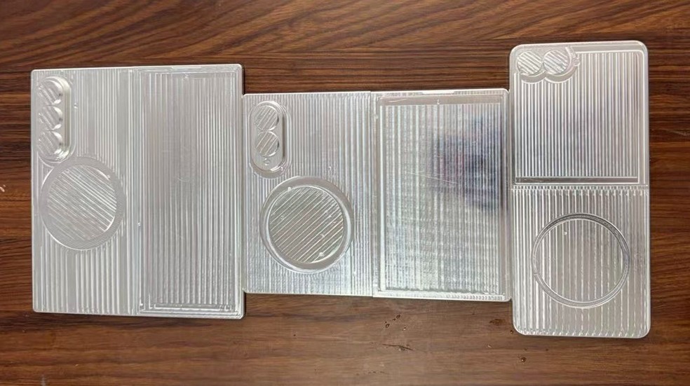  Reprodução/Sonny Dickson