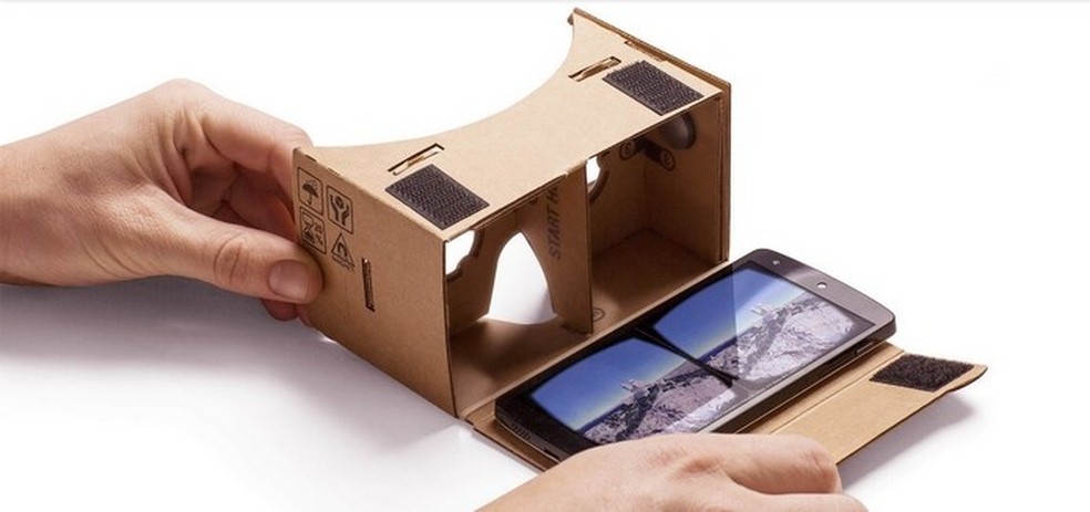 Google Cardboard pronto para ser usado com smartphone (Foto: Divulgação/Google) — Foto: TechTudo
