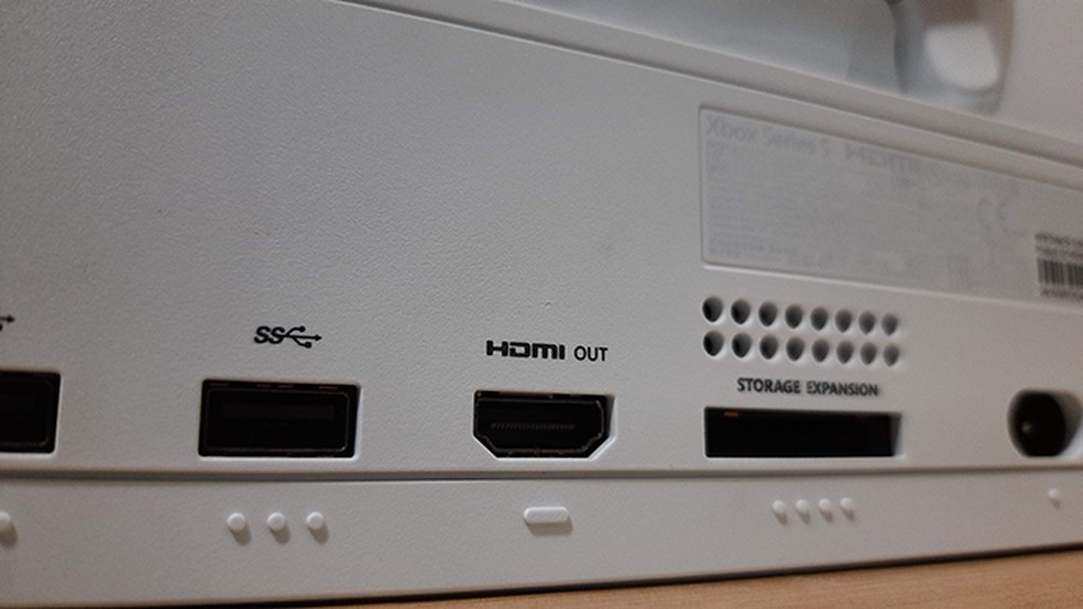 A Microsoft oferece 1 ano de garantia na compra do Xbox Series S — Foto: Rafael Leite/TechTudo