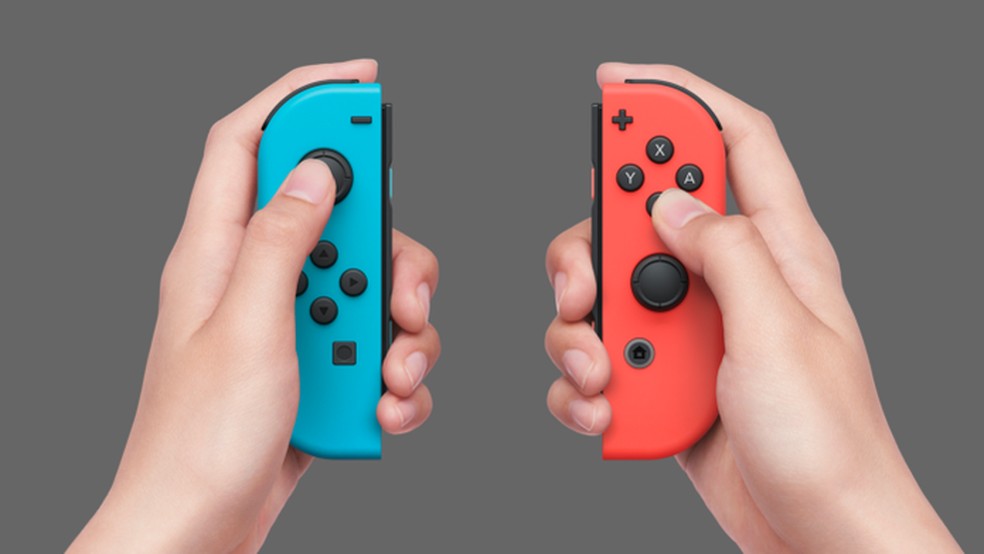 Os problema de Drift nos controles Joy-Con do Nintendo Switch se tornaram tão comuns que a empresa se oferece para consertá-los de graça — Foto: Divulgação/Nintendo