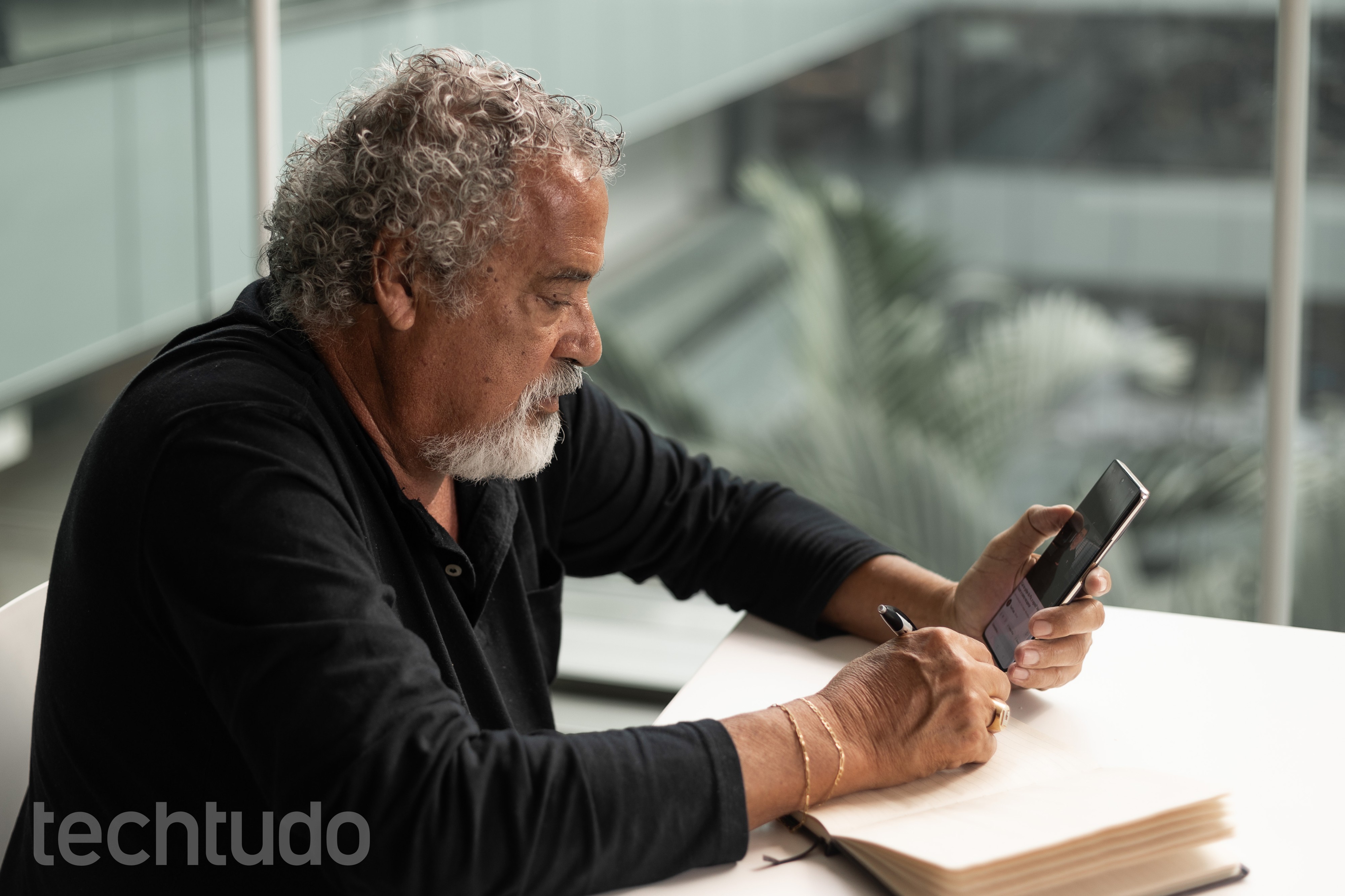 Como fazer carteirinha de idoso para viajar de graça?