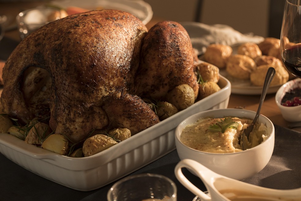 Frango de Natal feito na air fryer fica pronto em pouco mais de uma hora — Foto: Reprodução/Freepik
