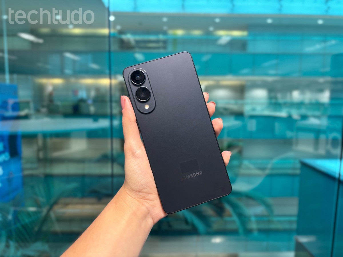 Inovação? 5 'novidades' do iPhone 17 que a Samsung lançou bem antes