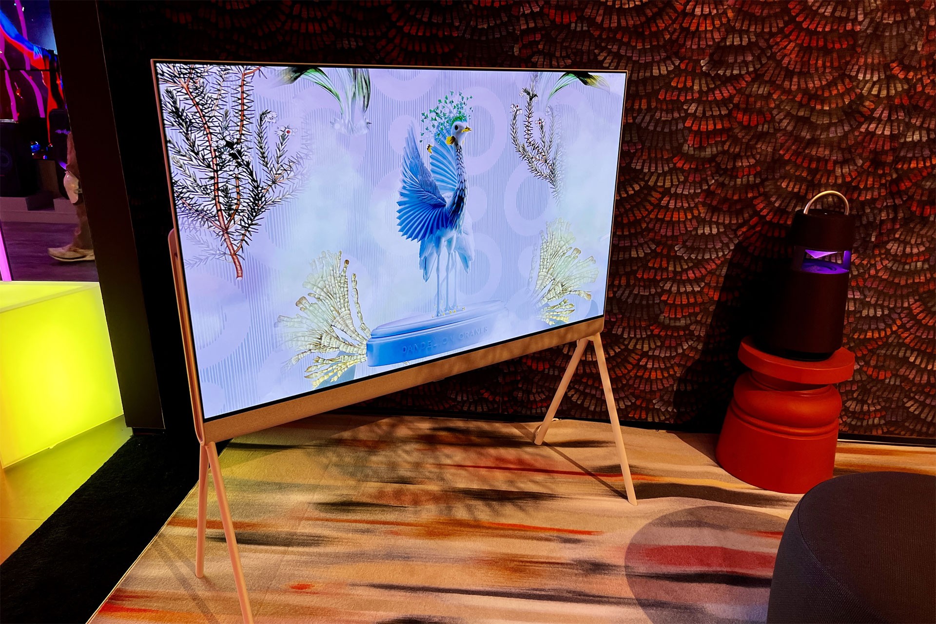 LG lança TV OLED Objet Collection Posé no Brasil; veja preço