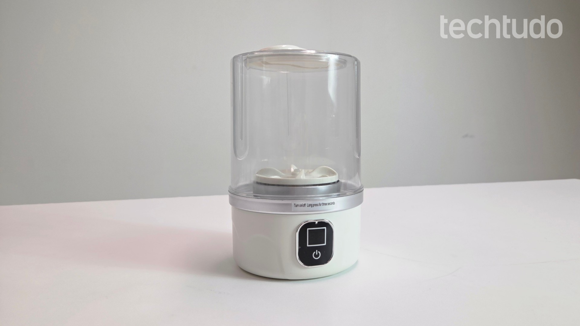Mini máquina de lavar portátil funciona? Confira veredito do TechTudo