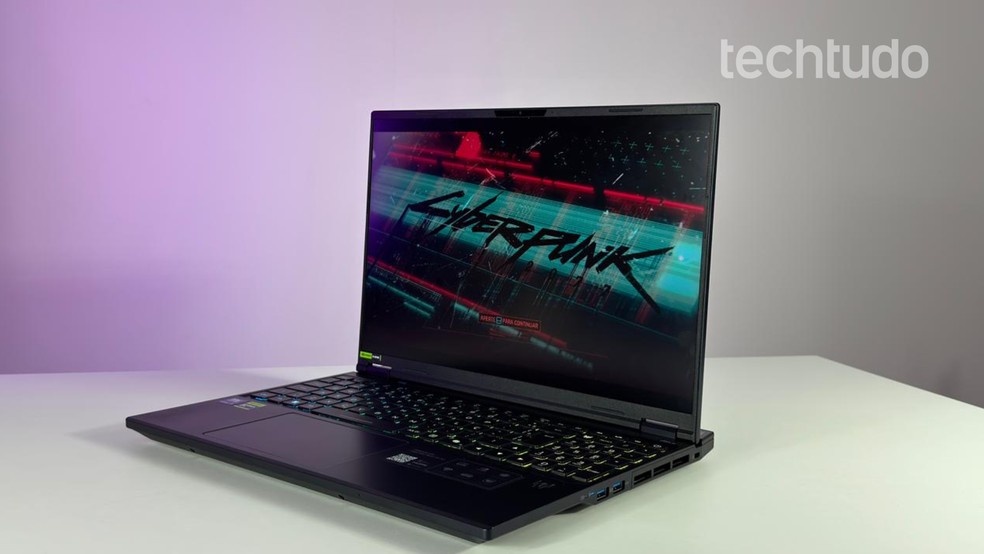 No veredito do TechTudo, o Acer Predator Helios Neo 16 conquistou 5 de 5 estrelas em design, 5 em tela e som, 4 em desempenho e RTX 5070, 3 em temperatura e ruído, 4 em bateria e 4 em sistema operacional e recursos — Foto: Amanda Cravo/TechTudo