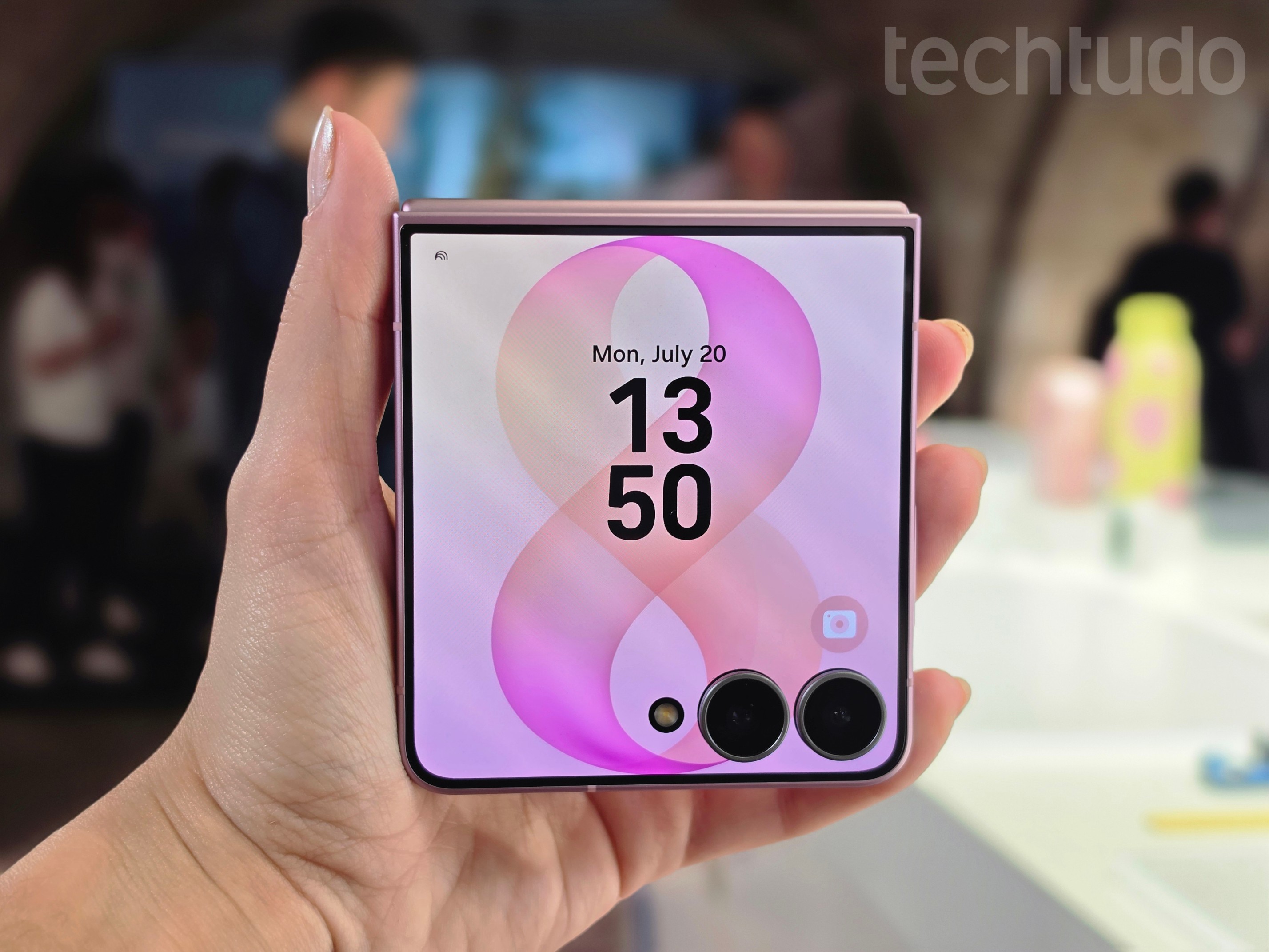 Galaxy Z Flip 8: veja preço e ficha técnica do dobrável da Samsung