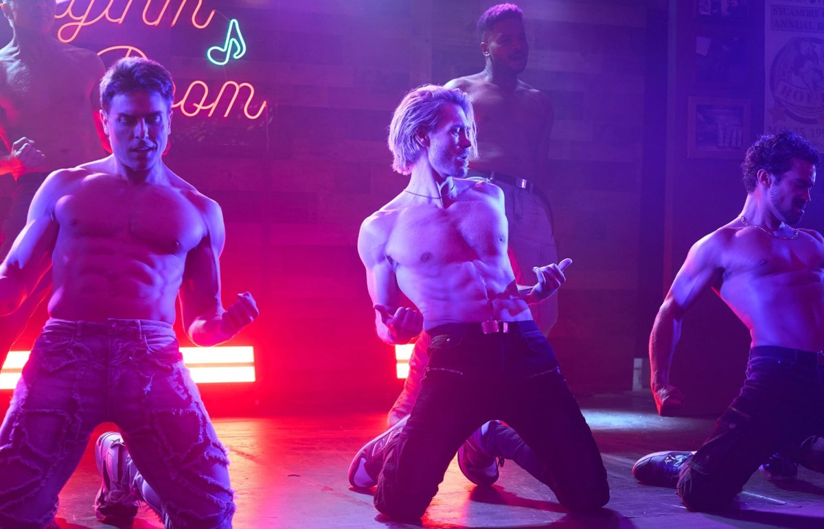 12 filmes de Natal 'ousados' que vão fazer o Papai Noel corar