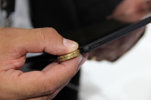 Xperia Tablet Z: teste do tablet mais fino do mundo no MWC 2013
