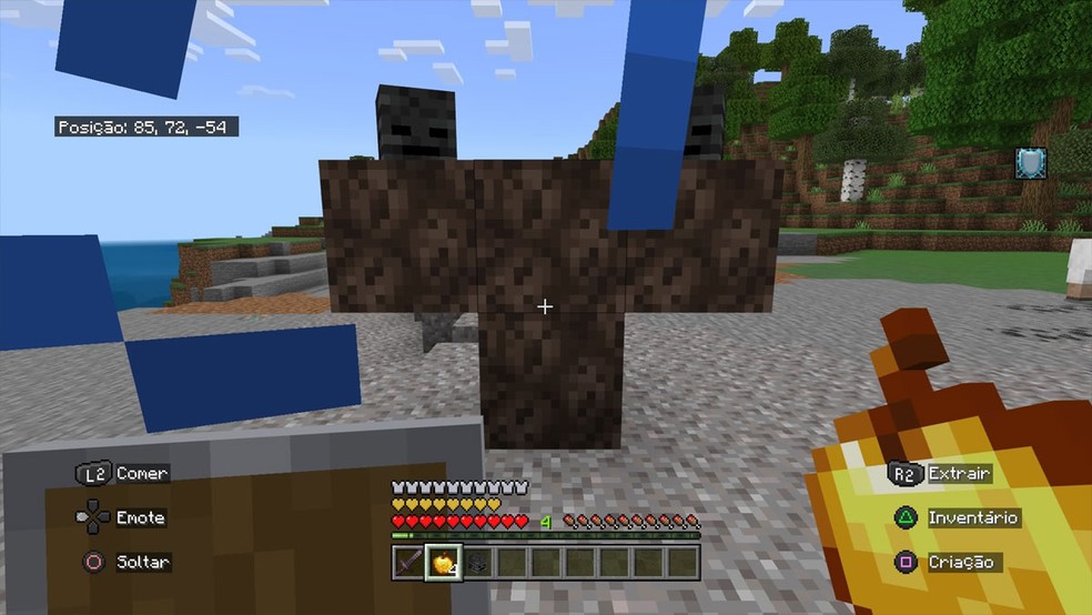 Antes de grandes batalhas em Minecraft a Maçã Dourada pode fornecer um bônus útil, além de ajudar também em emergências — Foto: Reprodução/Rafael Monteiro