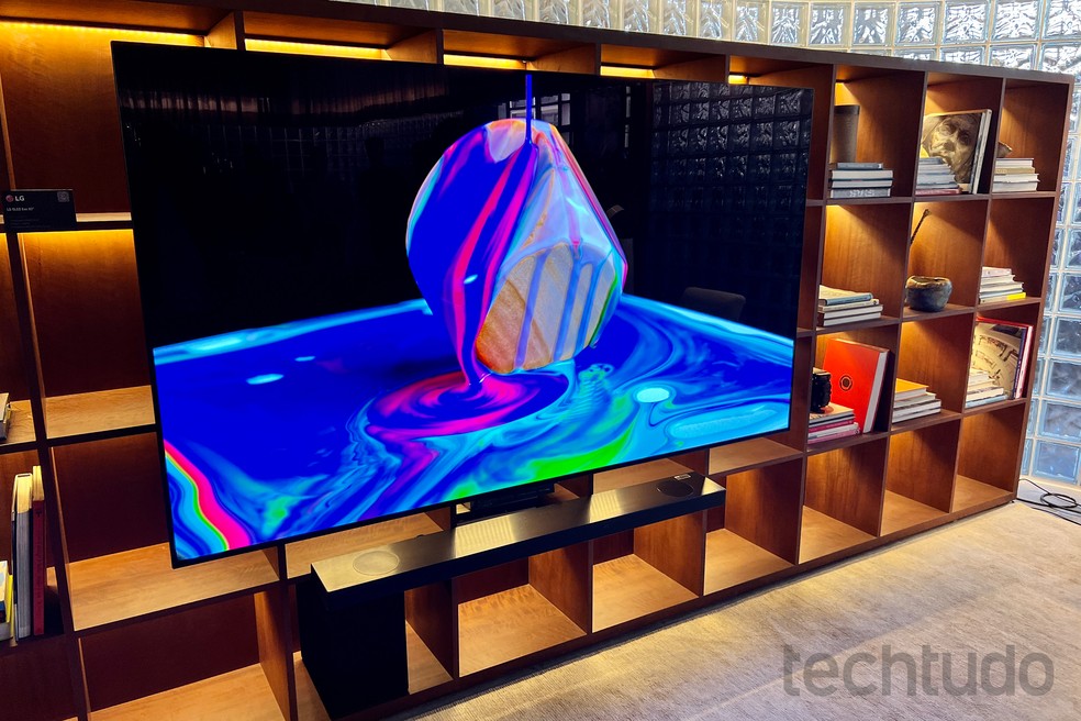 LG OLED Evo C2 pode ser opção na Cyber Monday — Foto: Rubens Achilles/TechTudo
