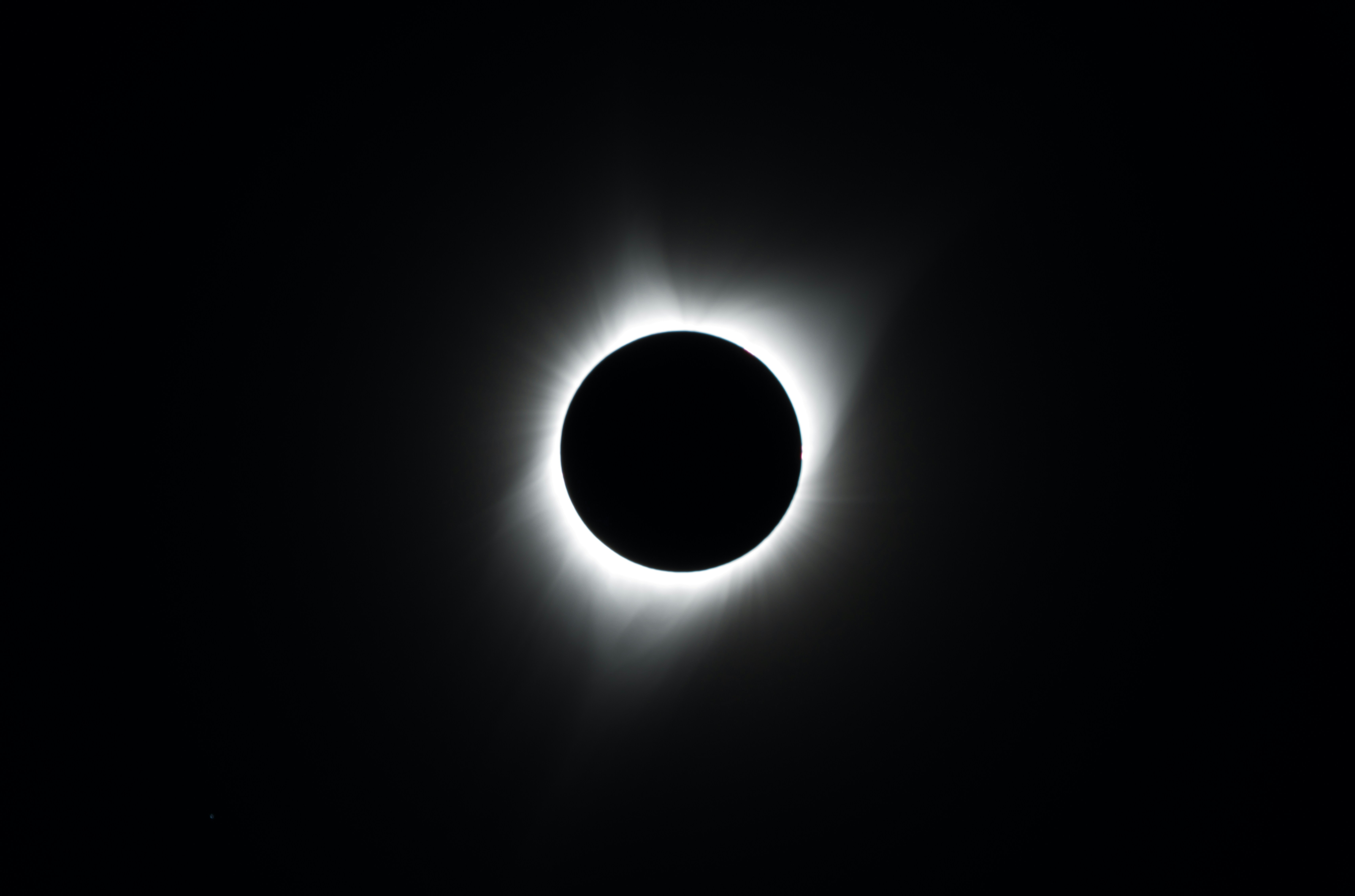 Eclipse solar total hoje (12): veja como assistir ao vivo da NASA e ESA