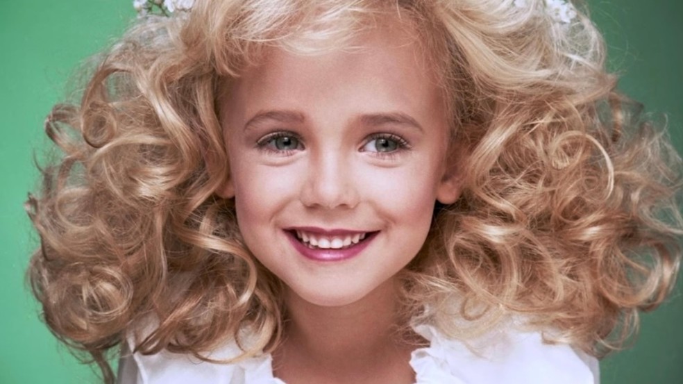  Quem Matou JonBenét Ramsey? (2024) aponta os erros cometidos na investigação do crime — Foto: Reprodução/IMDb