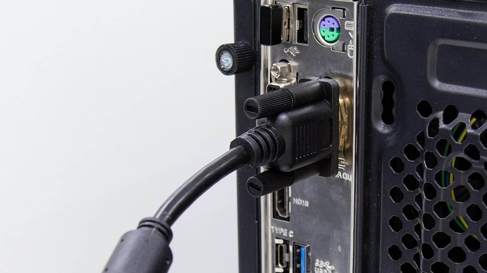 Procurando cabo VGA? Veja 7 modelos para usar em monitores