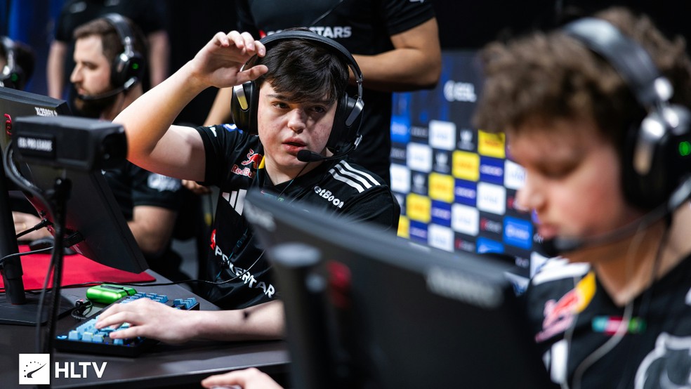  Reprodução/HLTV - theMAKKU