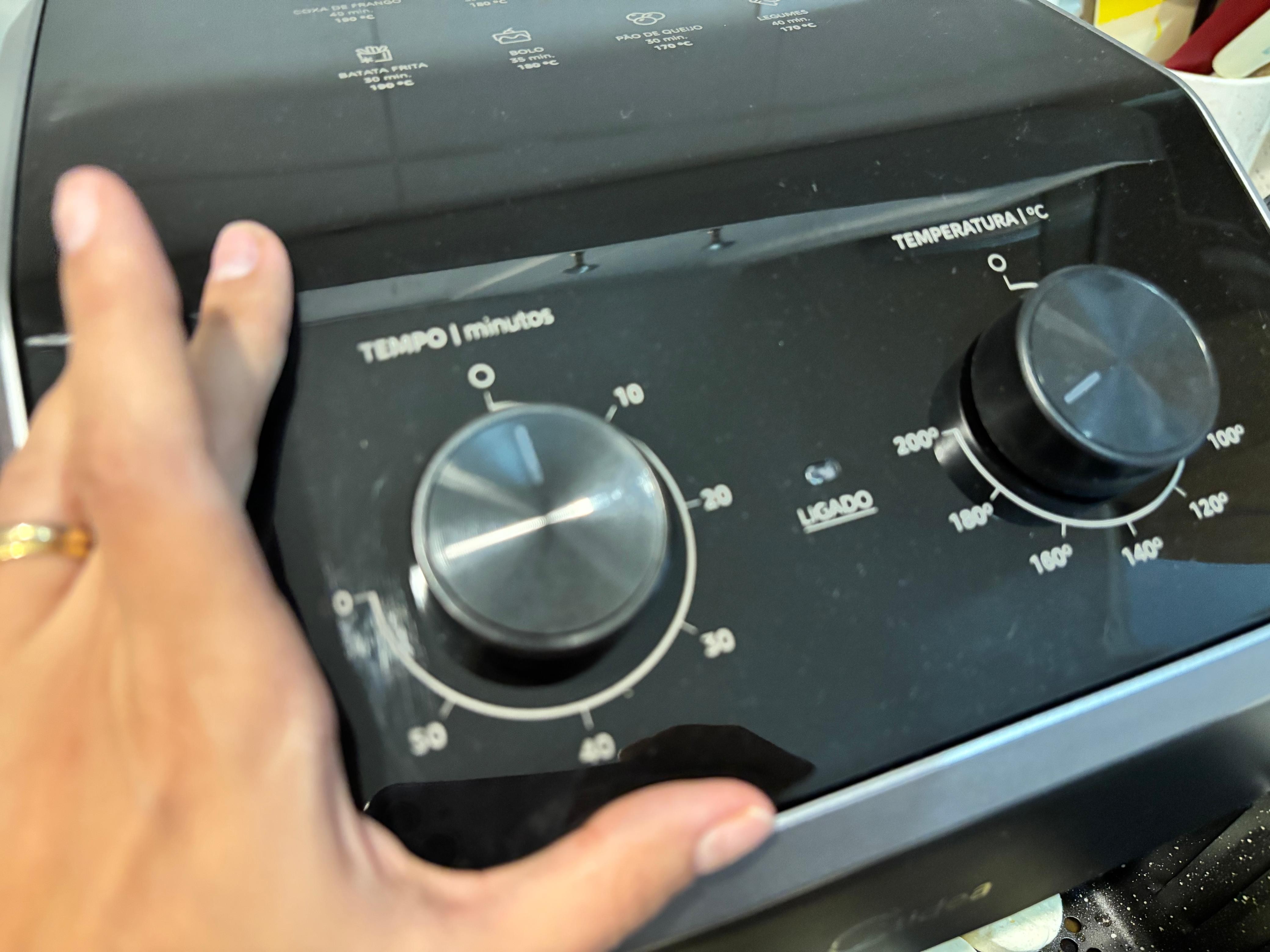 Image for 6 funções da air fryer que você não usa, mas são excelentes