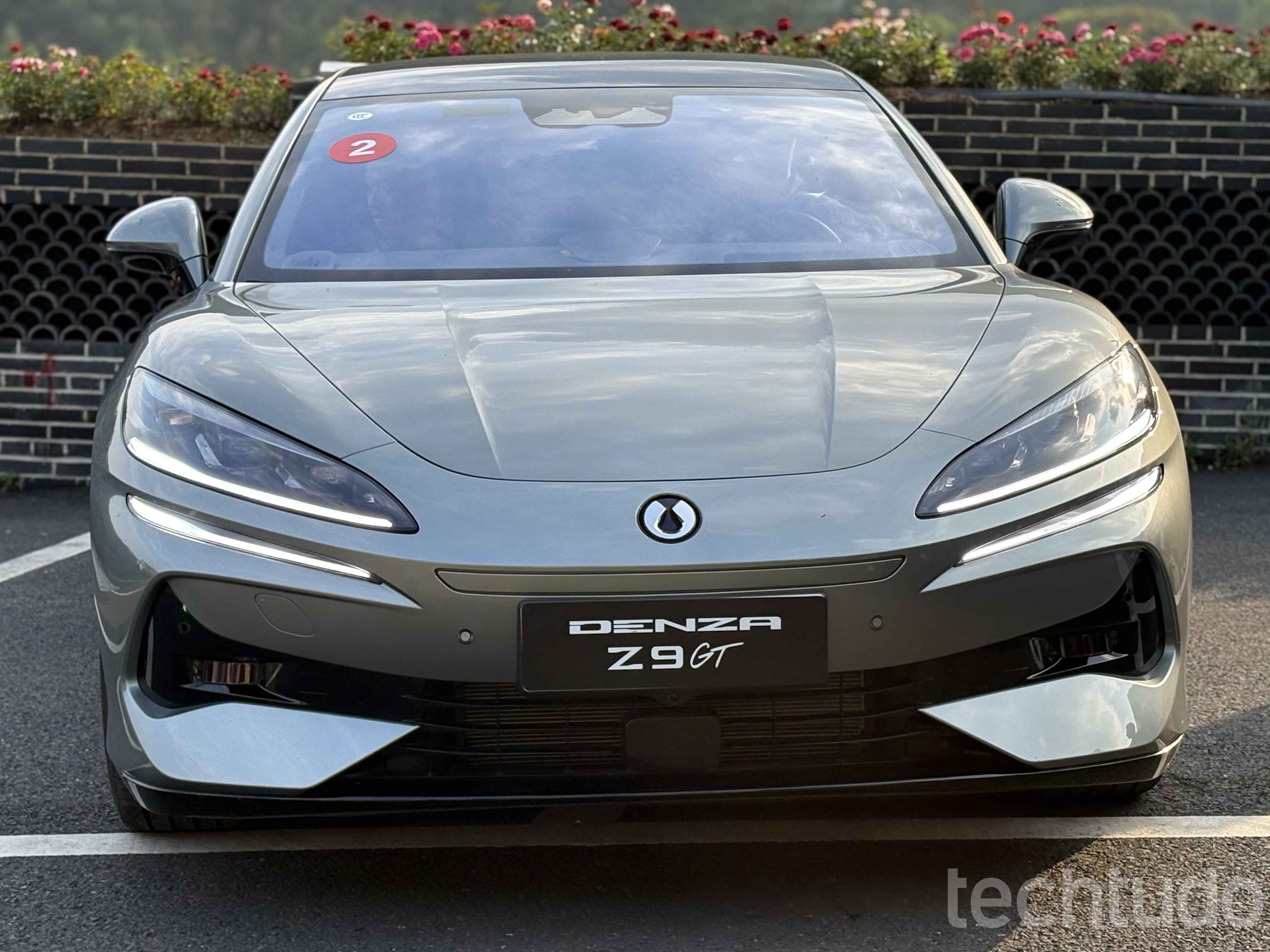 Denza Z9 GT: testamos carro que estaciona sozinho e anda de lado