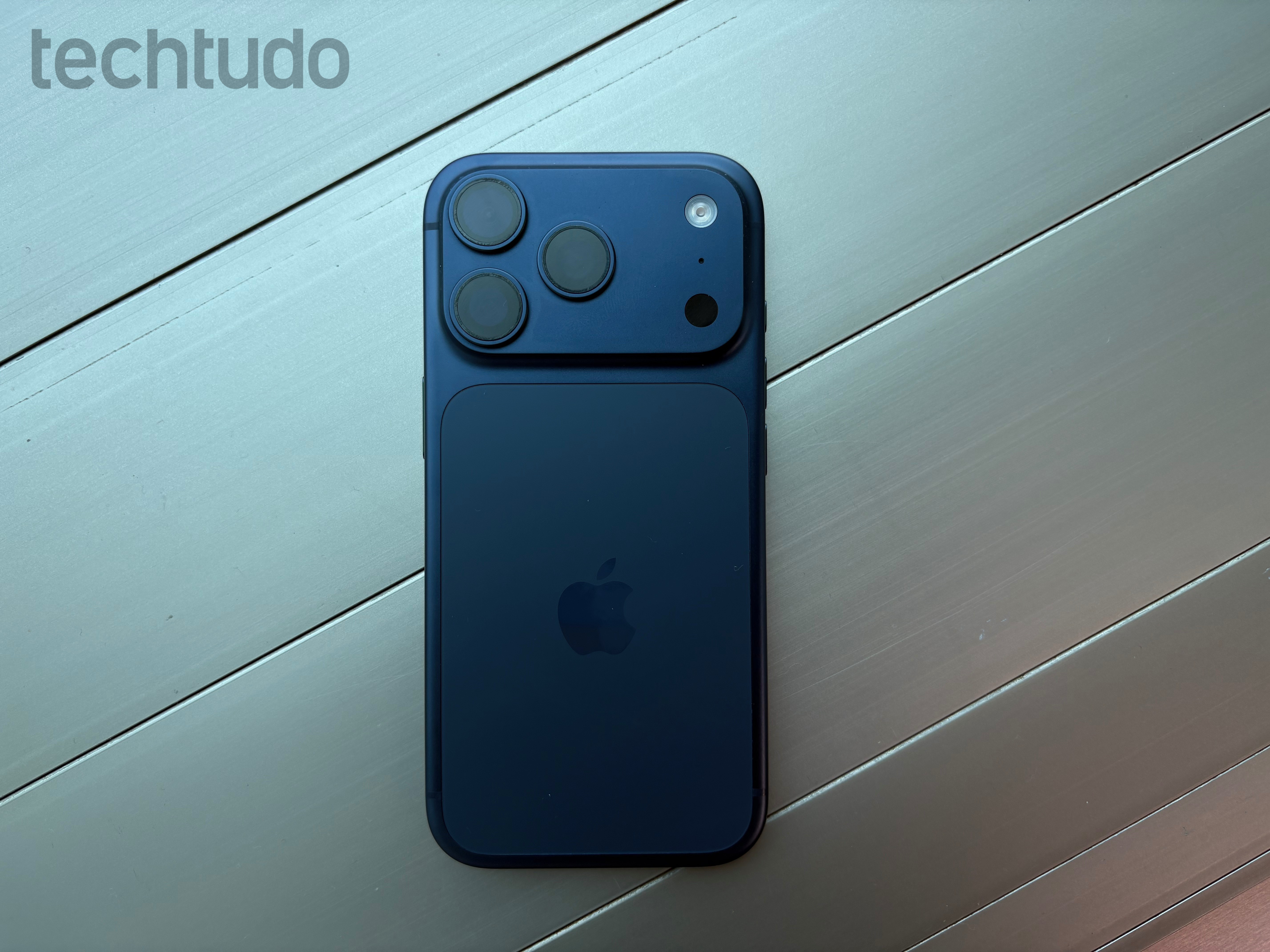 Receita Federal leiloa iPhone 17 Pro por R$ 3.200; saiba como participar
