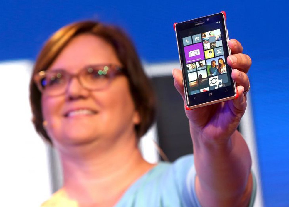 Lumia 925 é o novo top de linha da Nokia com Windows Phone 8 (Foto: Divulgação) — Foto: TechTudo