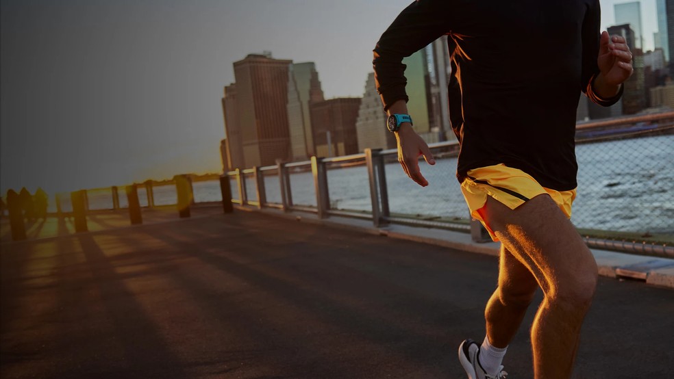 Garmin Forenner 265 é boa opção para praticantes de modalidades esportivas — Foto: Divulgação/Garmin