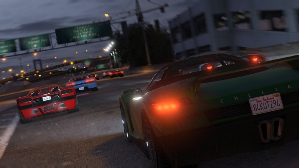 GTA V Online Corrida Saltando com o Carro de Anão