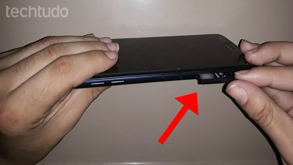 Como colocar chip de telefonia no Galaxy J7 Prime