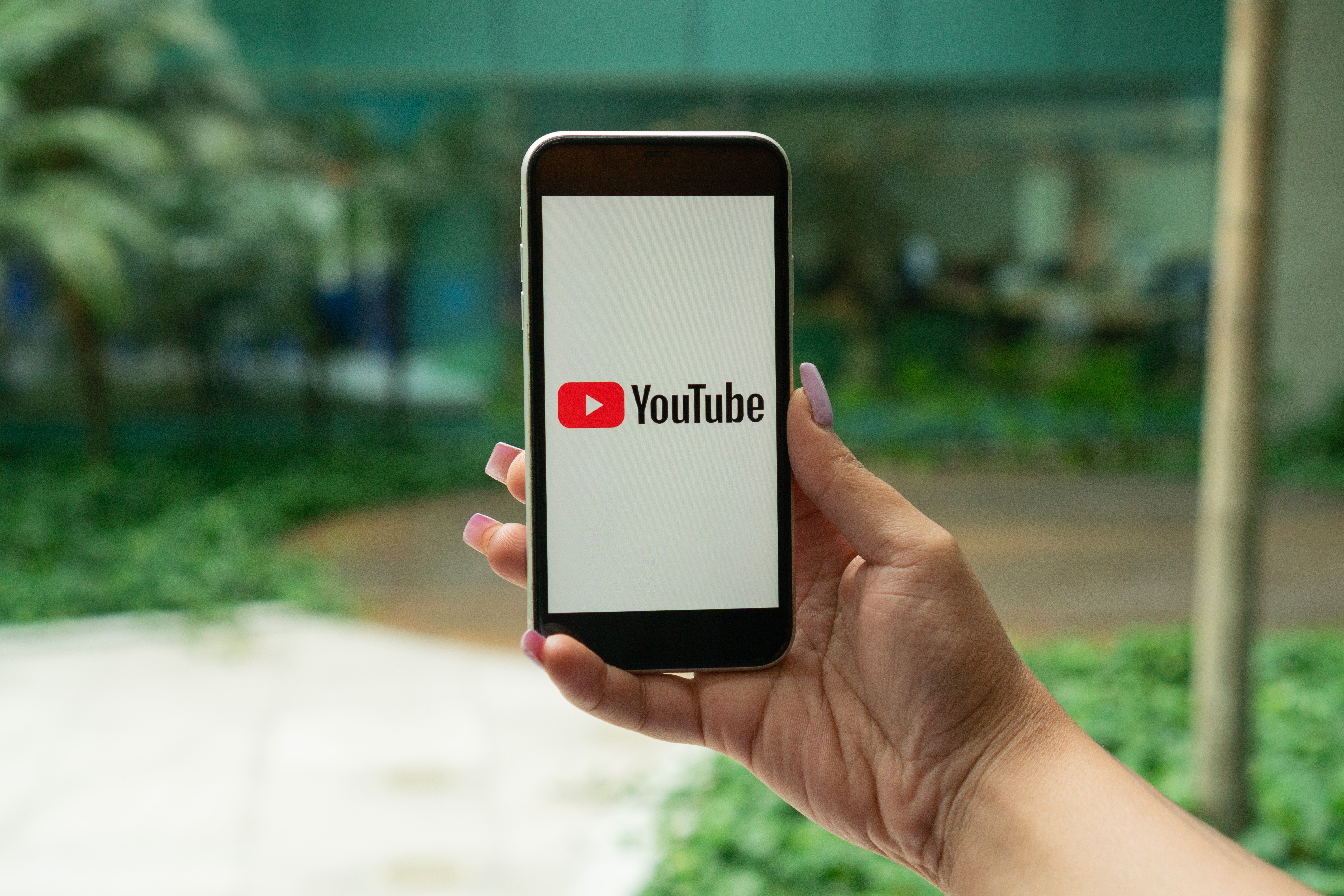 Usa YouTube Premium? 3 formas de pagar mais barato no serviço