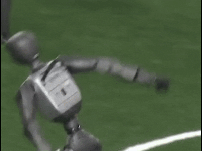 Robô humanoide faz gol de falta e comemora no estilo CR7; veja vídeo - QTU Questões do Universo