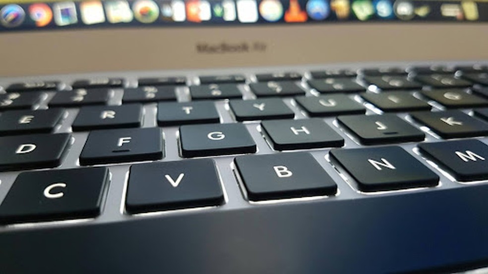 A*C様 MacBook Air M1 Macbook Air M1 13″ 256GB SSD 8GB RAM (NOVO) – LS