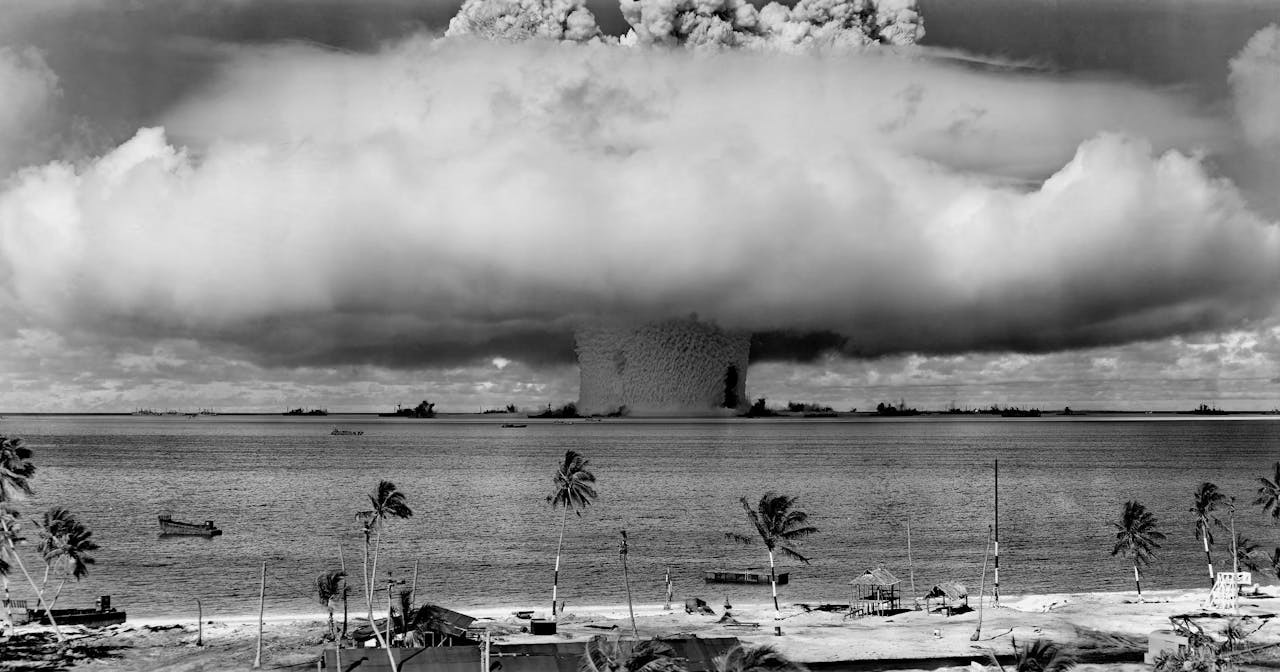 O que uma bomba nuclear pode fazer? Entenda os efeitos de uma explosão