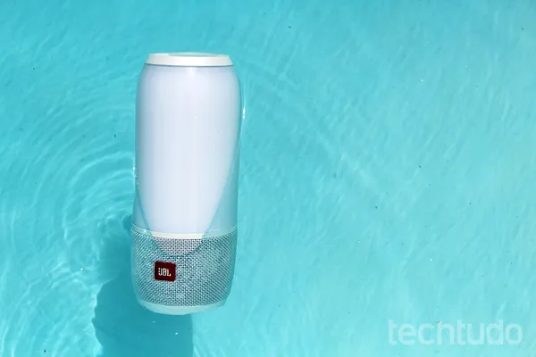 JBL Pulse 3 é boa? Veja análise de preço e ficha técnica da caixa