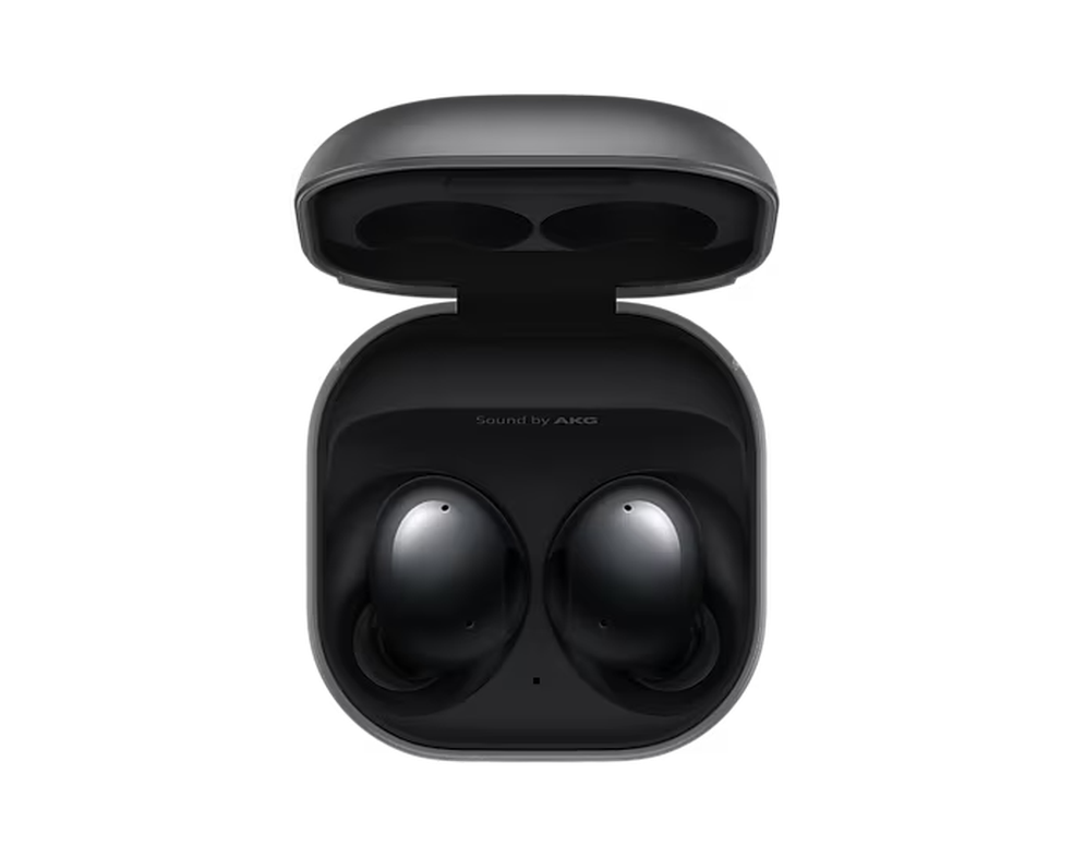 Galaxy Buds 2 possui cancelamento de ruído ativo, e promete boa qualidade de som e ajuste confortável — Foto: Divulgação/Samsung