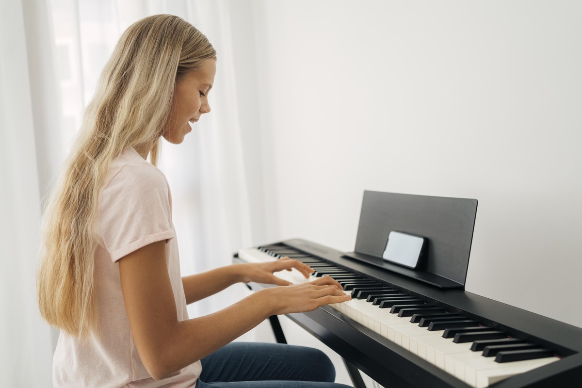 Como aprender a tocar piano com o ChatGPT? 5 dicas para te ajudar