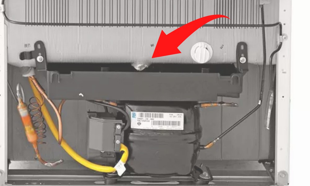 Onde fica o dreno da geladeira? Veja em modelos Consul, Brastemp e mais