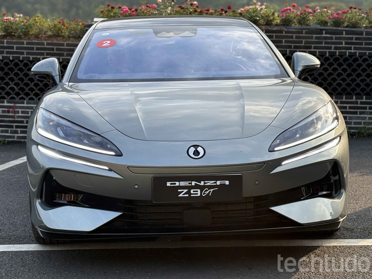 Denza Z9 GT: testamos carro que estaciona sozinho e anda de lado; assista