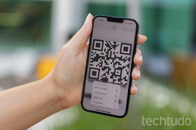Não caia em golpes! Entenda como identificar um QR Code falso