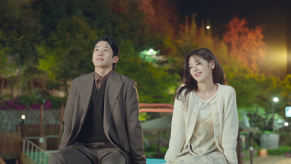 O Amor Mora ao Lado tem 16 episódios disponíveis no streaming vermelho — Foto: Divulgação/Netflix