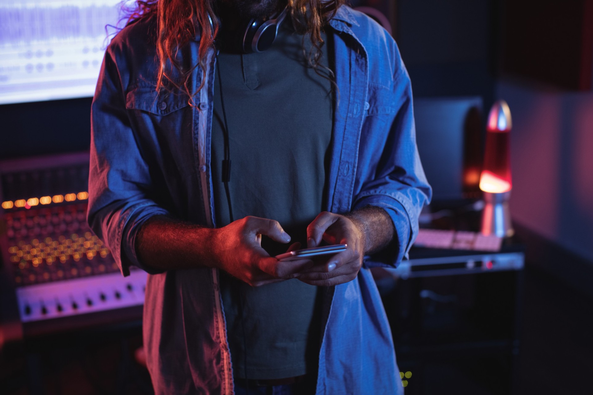 O que músicos e produtores pensam sobre uso de IA em músicas? Veja opiniões