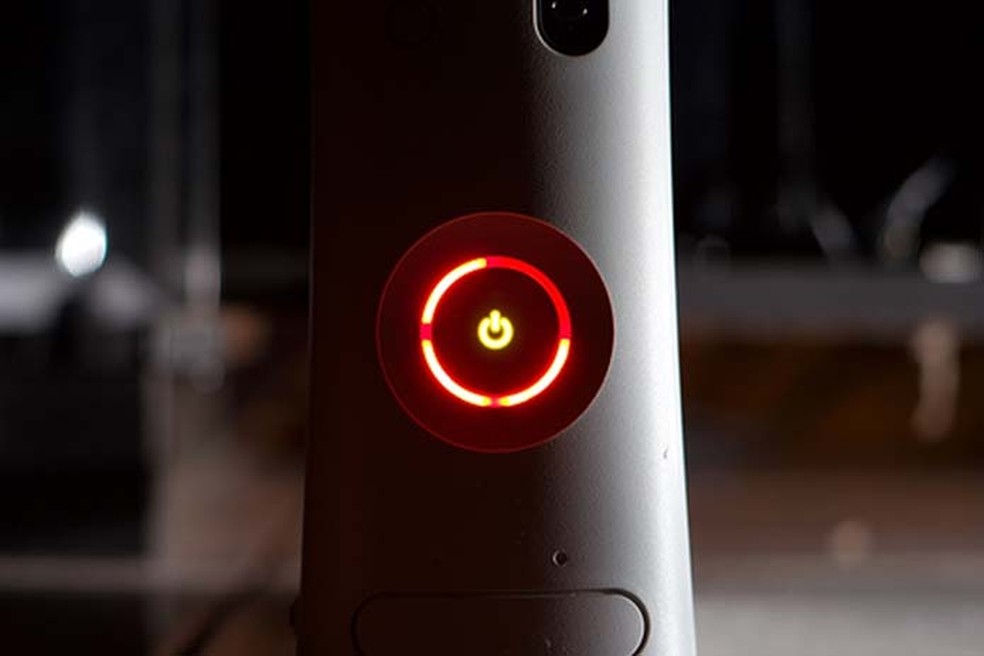 As três luzes vermelhas da morte eram uma grande preocupação dos primeiros modelos do Xbox 360 e por isso não vale a pena comprá-los usados — Foto: Foto: Reprodução/Cyberspaceandtime
