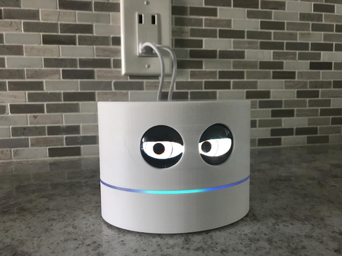 Capsula колонка. Глазки на колонке. Умная колонка с лицом. Глазки на колонке. Голосовая колонка.