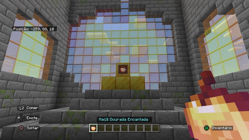 A Maçã Dourada Encantada é um item mais raro em Minecraft e não pode ser criada pelo jogador — Foto: Reprodução/Rafael Monteiro