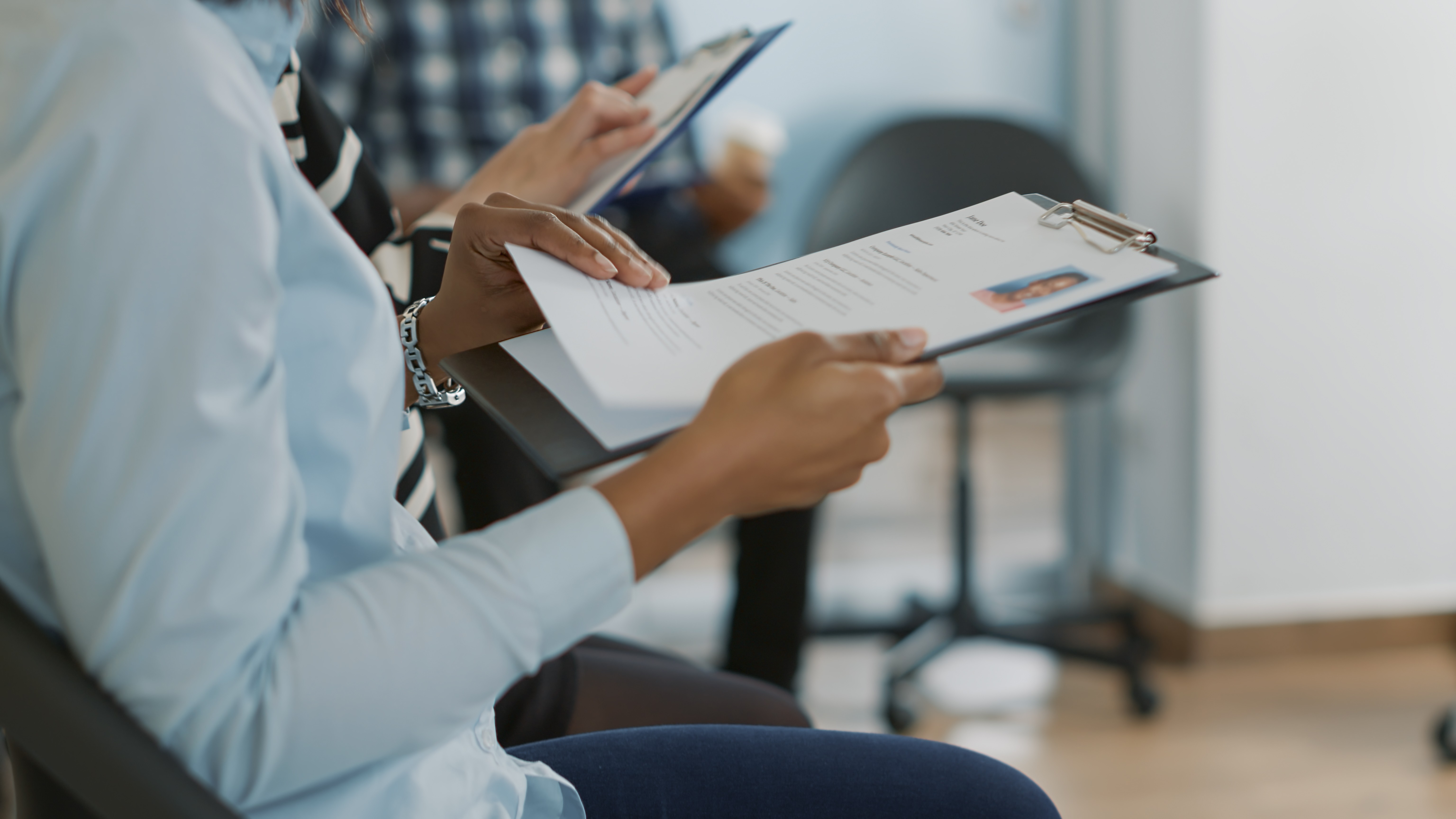 IA para criar currículo grátis: 7 sites e apps para montar CV rápido