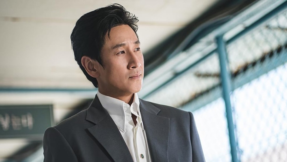 Vingança, Dinheiro e Poder tem 12 episódios disponíveis no Amazon Prime — Foto: Reprodução/Amazon Prime Video