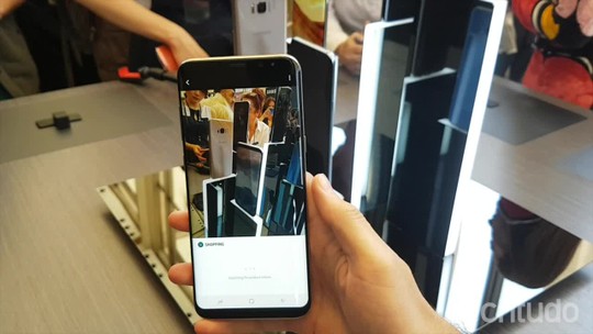 Conheça o Samsung DeX: aparelho faz Galaxy S8 virar estação de trabalho