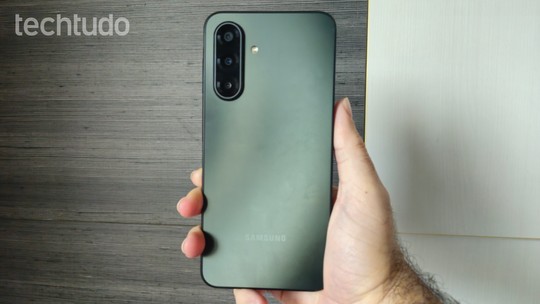 Melhor celular até R$ 1.500 para comprar em setembro de 2026