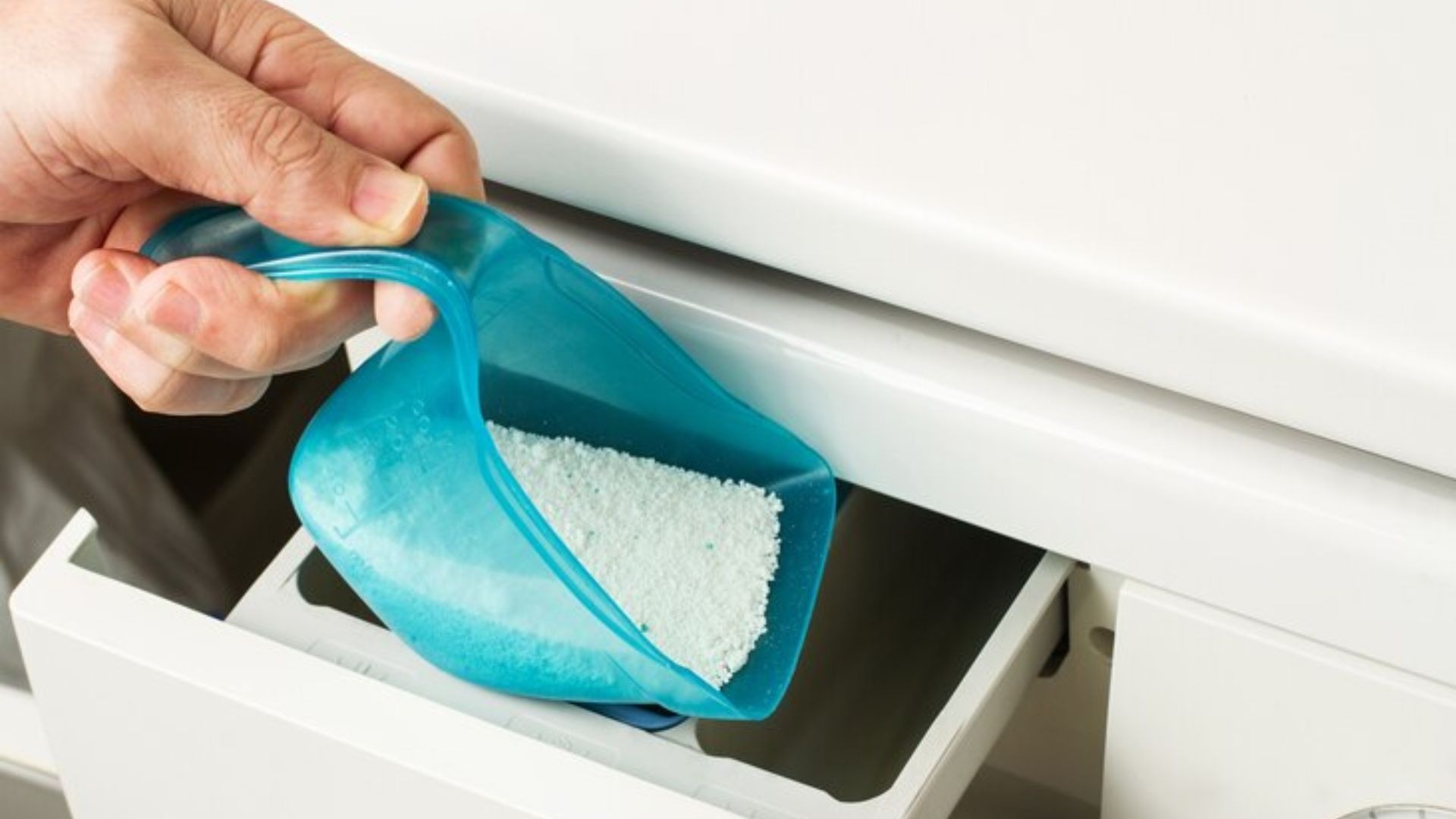 Você nunca mais vai usar sabão de qualquer jeito na máquina ao ler isso