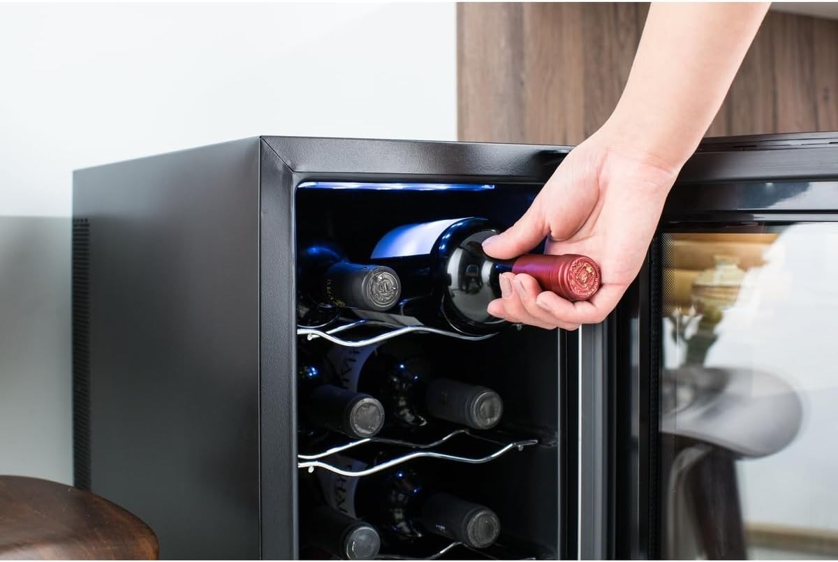 Frigobar, cervejeira e mais opções para não faltar bebida gelada na Copa