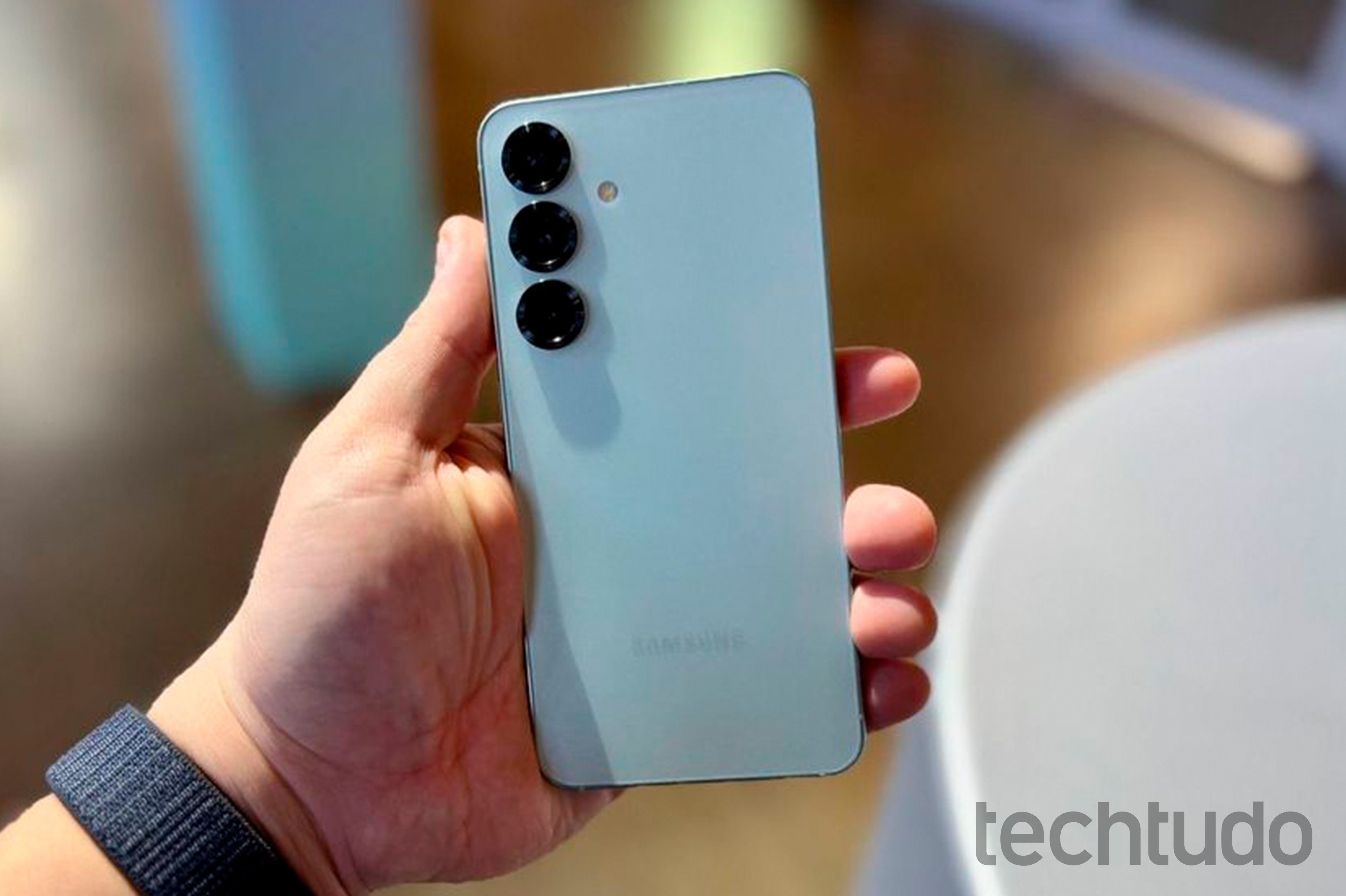 7 celulares com tela AMOLED que reproduzem imagens incríveis