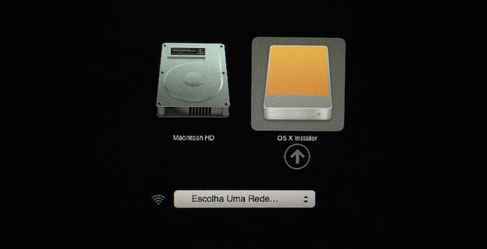 Iniciando instalação do OS X Yosemite pelo pen drive (Foto: Reprodução/Helito Bijora) — Foto: TechTudo