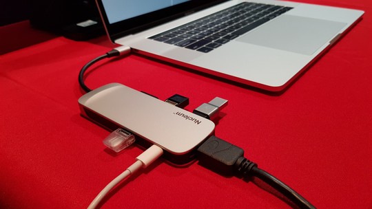 Apple sobe o preço de MacBooks e deixa de vender modelo de 2015 no Brasil